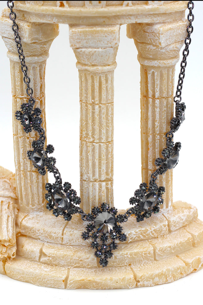 Fine fashion crystal necklace