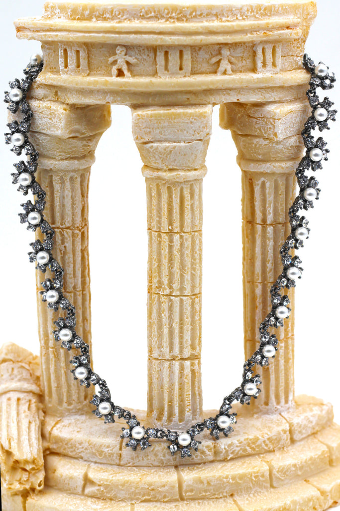 Classic pearl and crystal silver necklace