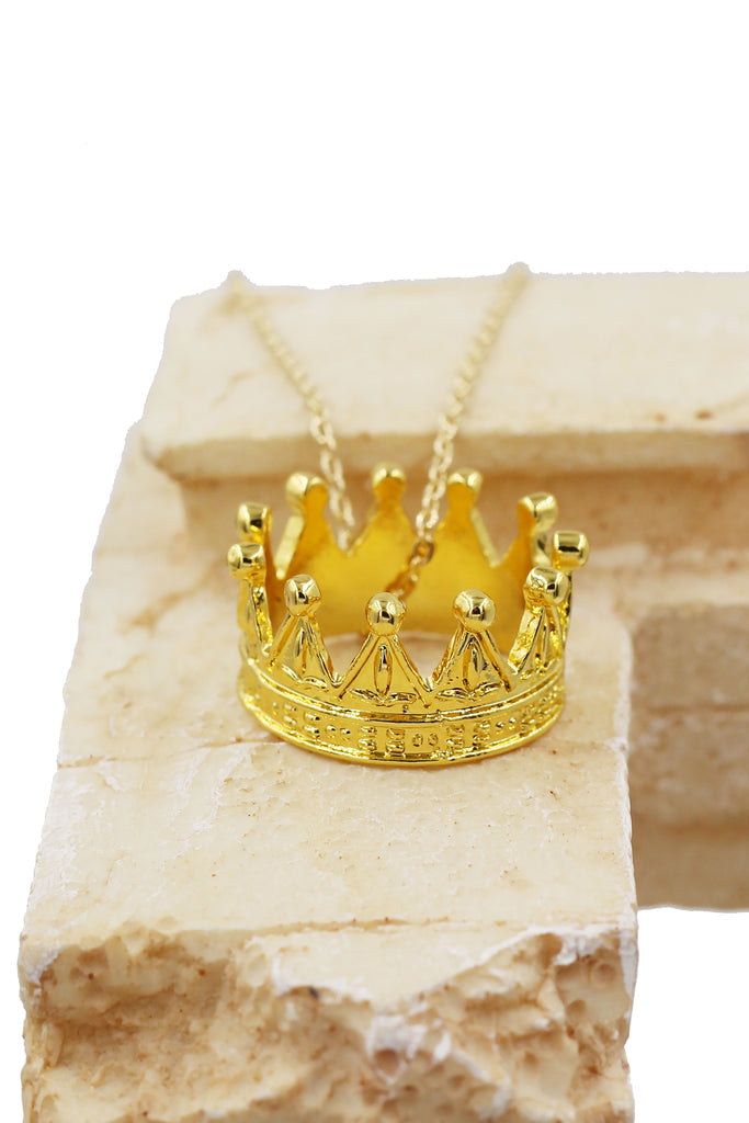 fashion big crown pendant necklace