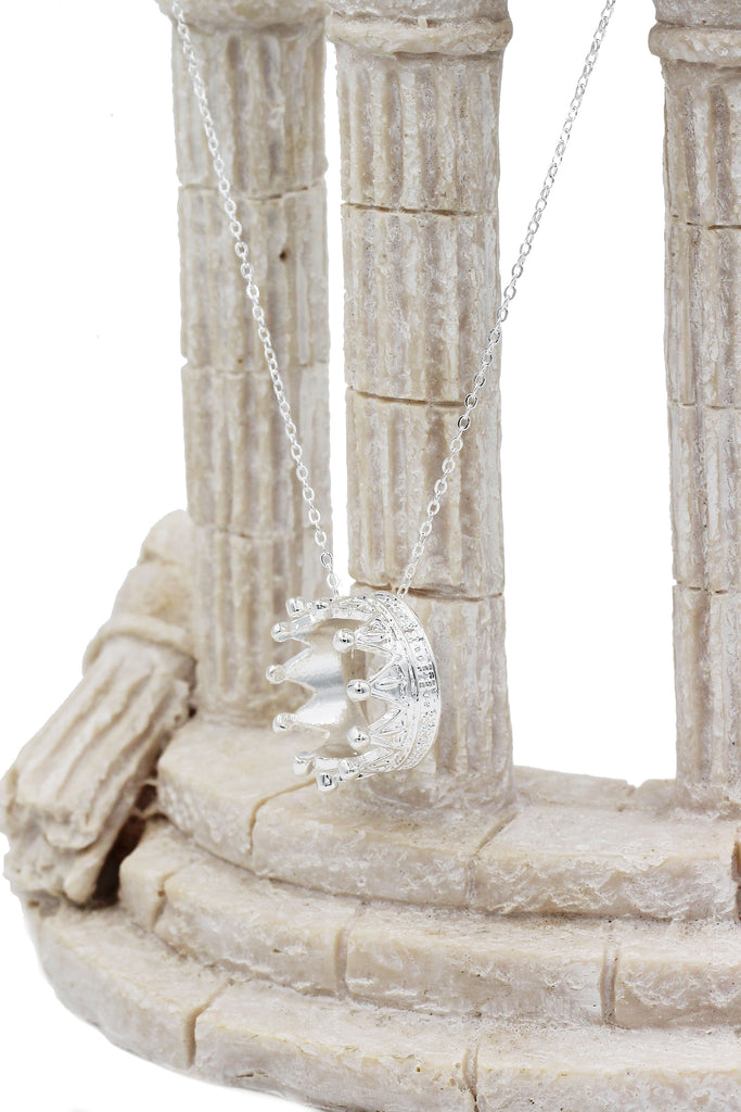 fashion big crown pendant necklace