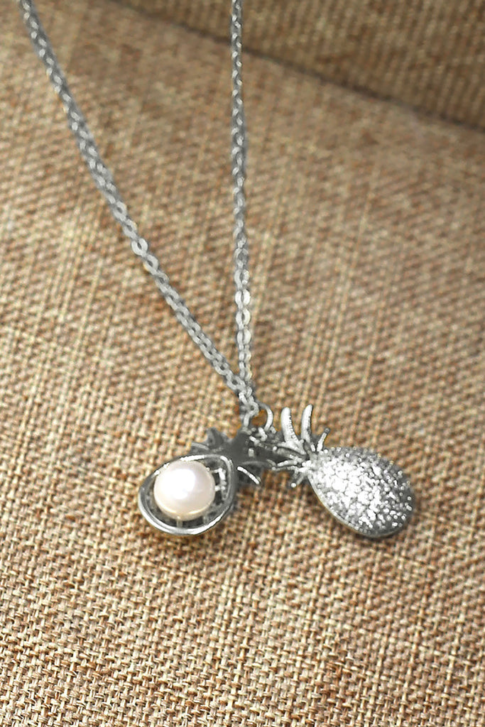 Temperament pineapple pearl necklace