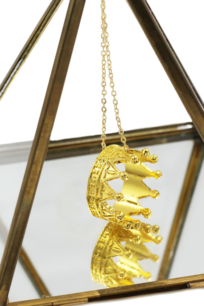 fashion big crown pendant necklace
