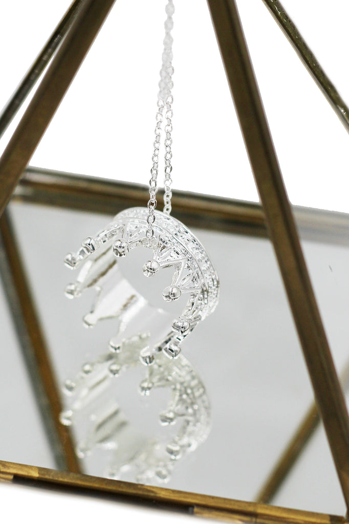 fashion big crown pendant necklace