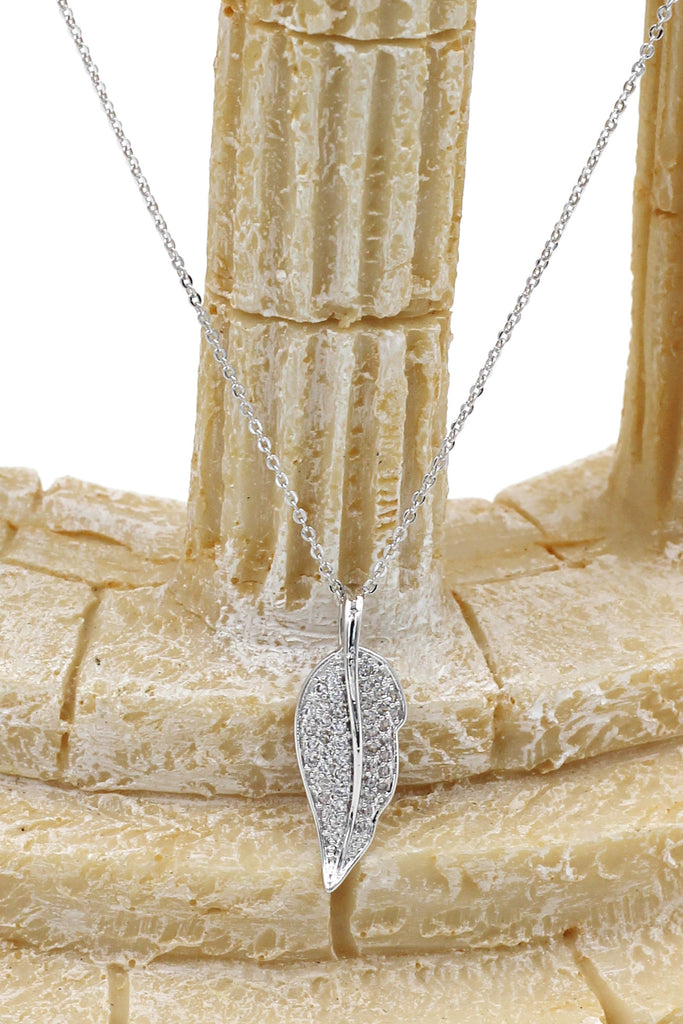 delicate leaves crystal necklace