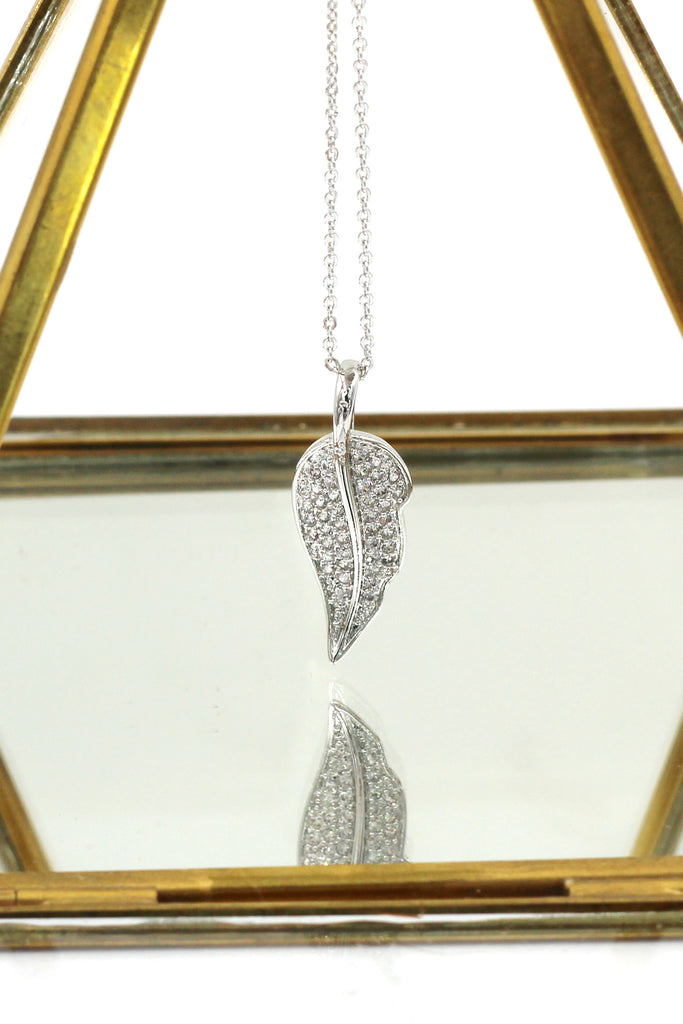 delicate leaves crystal necklace