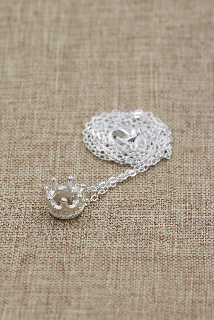 fashion mini crown pendant necklace