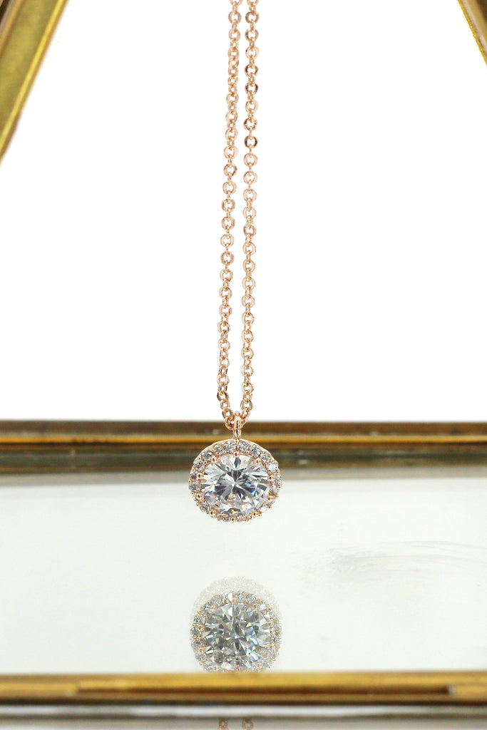 flashing crystal necklace