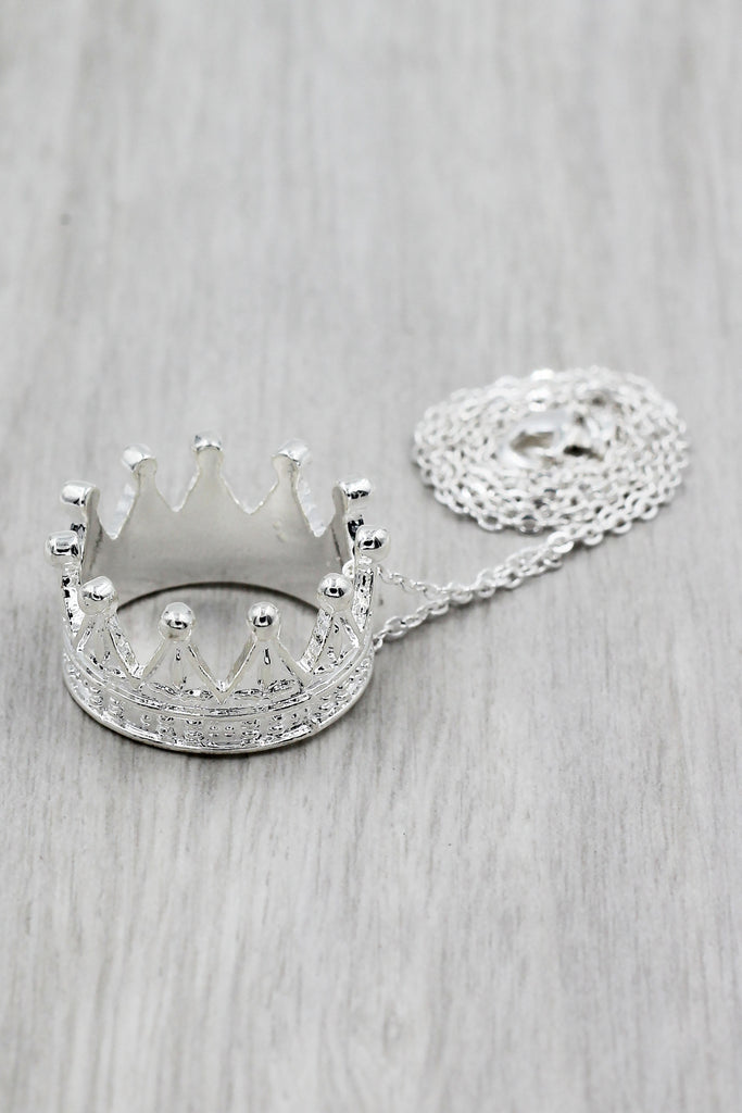 fashion big crown pendant necklace