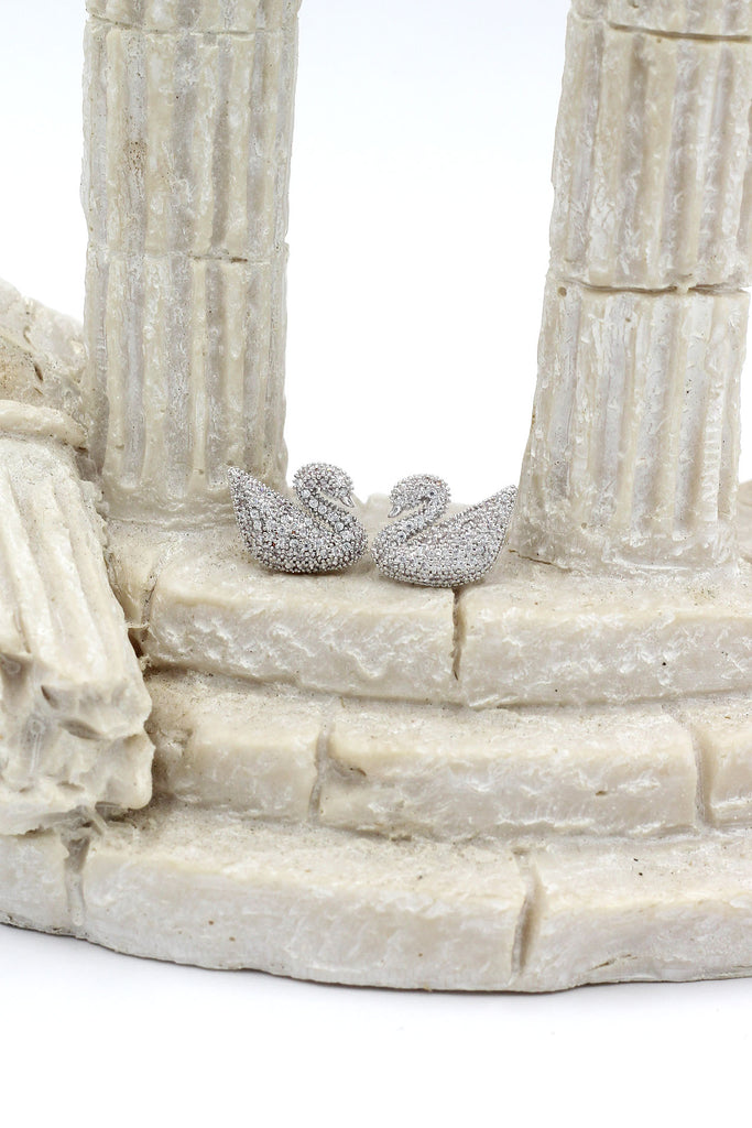 temperament wild little swan crystal earrings