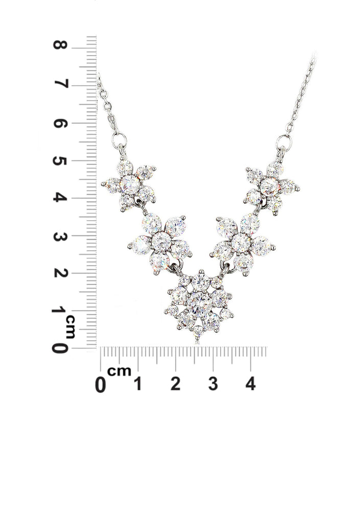 mini crystal flowers clavicle necklace