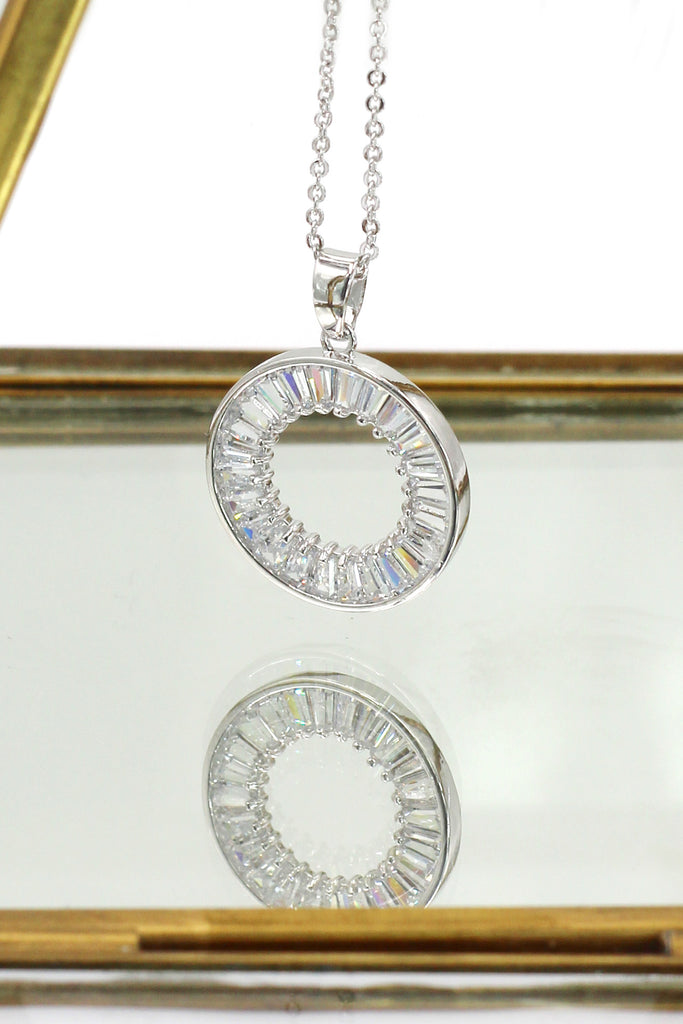 fashion crystal circle necklace