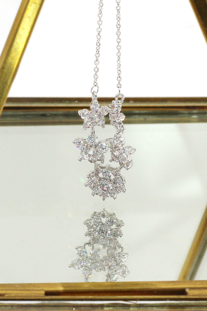 mini crystal flowers clavicle necklace
