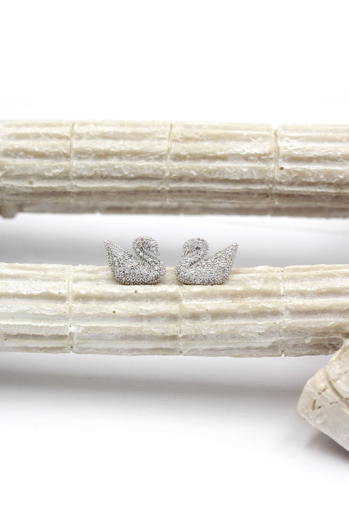 temperament wild little swan crystal earrings
