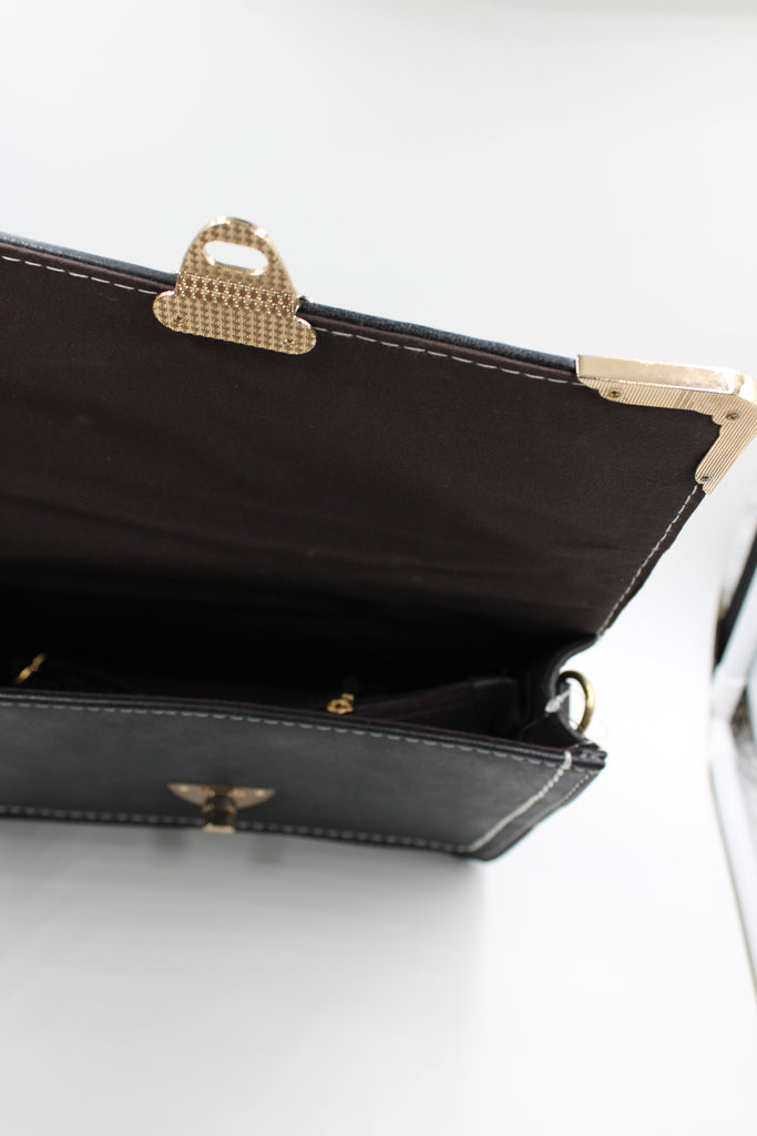 Elegant buckle Small Purse