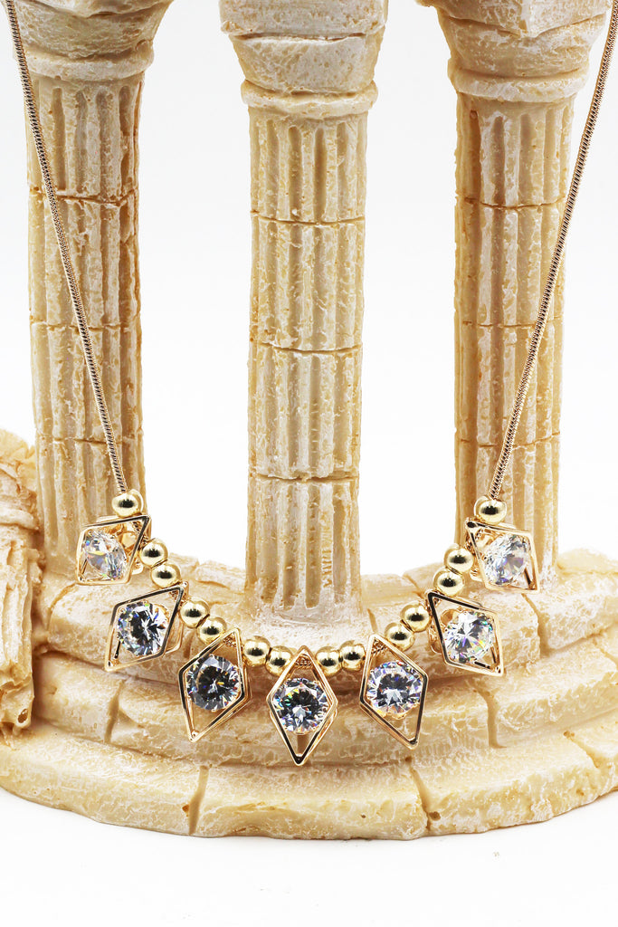 noble rhombus crystal necklace