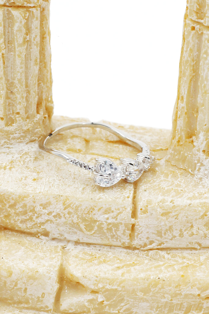 fashion wave crystal ring