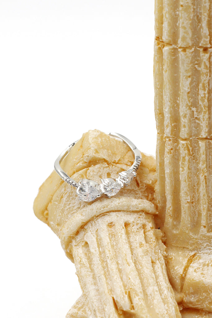 fashion wave crystal ring
