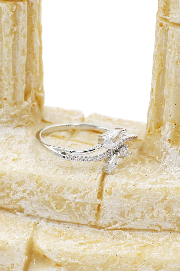 fashion silver elegant crystal ring