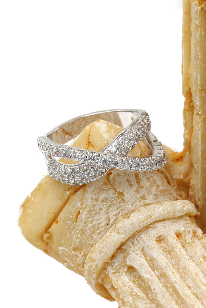 fashion intersect crystal ring
