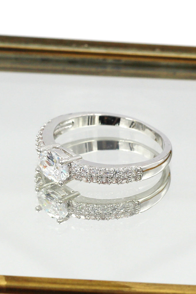 silver oval crystal ring