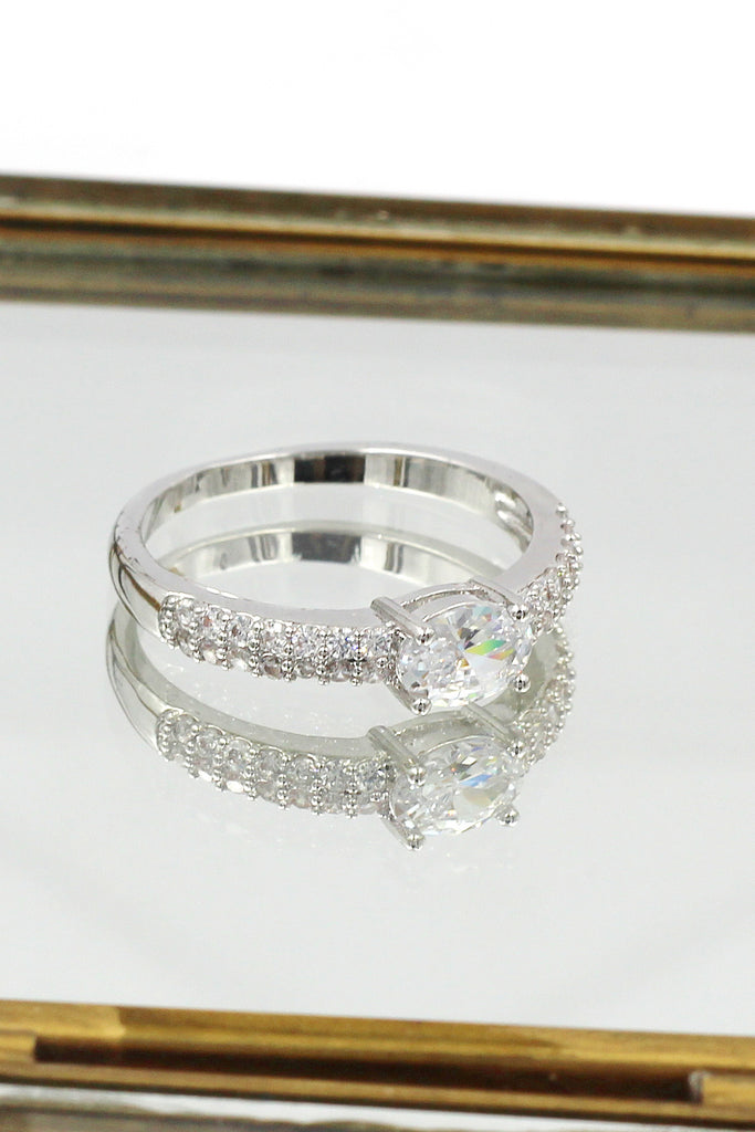 silver oval crystal ring