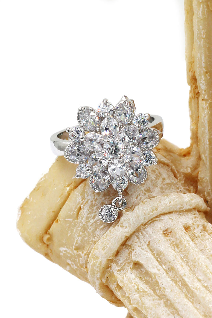 bonzer crystal flower small pendant ring