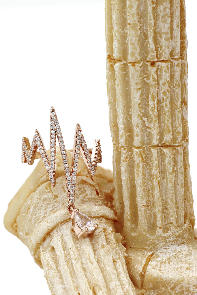 sparkling rhythm crystal pendant ring