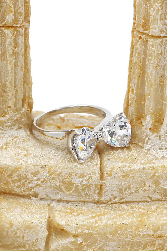 stylish ladies sweet bowknot ring