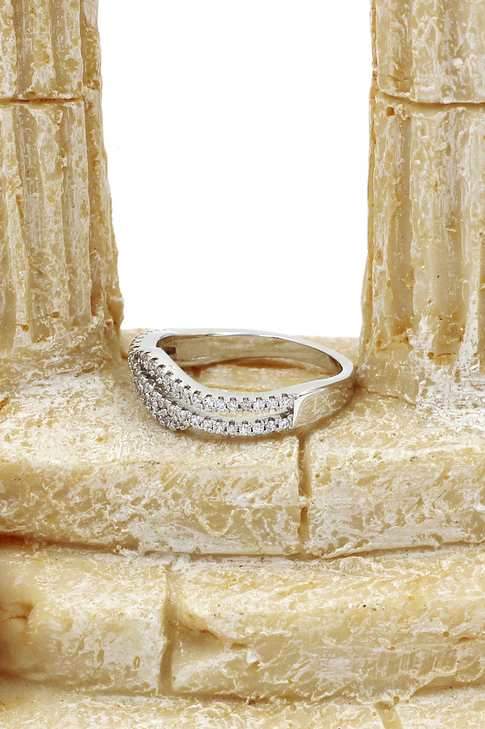 fashion Pai sparkling crystal ring