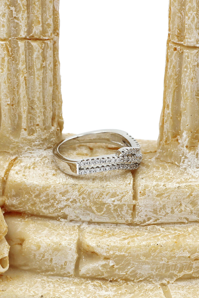 fashion Pai sparkling crystal ring