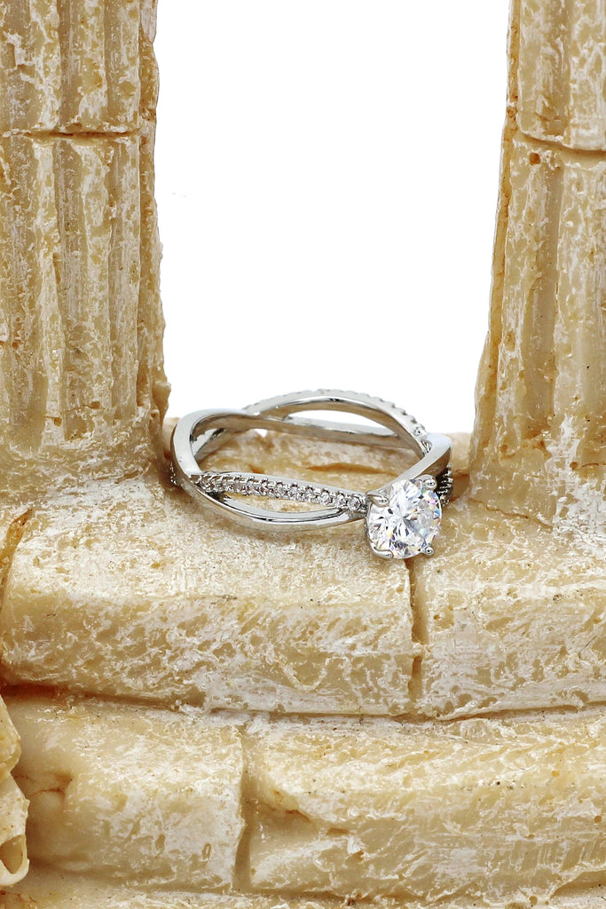 shiny four-claw crystal ring necklace set