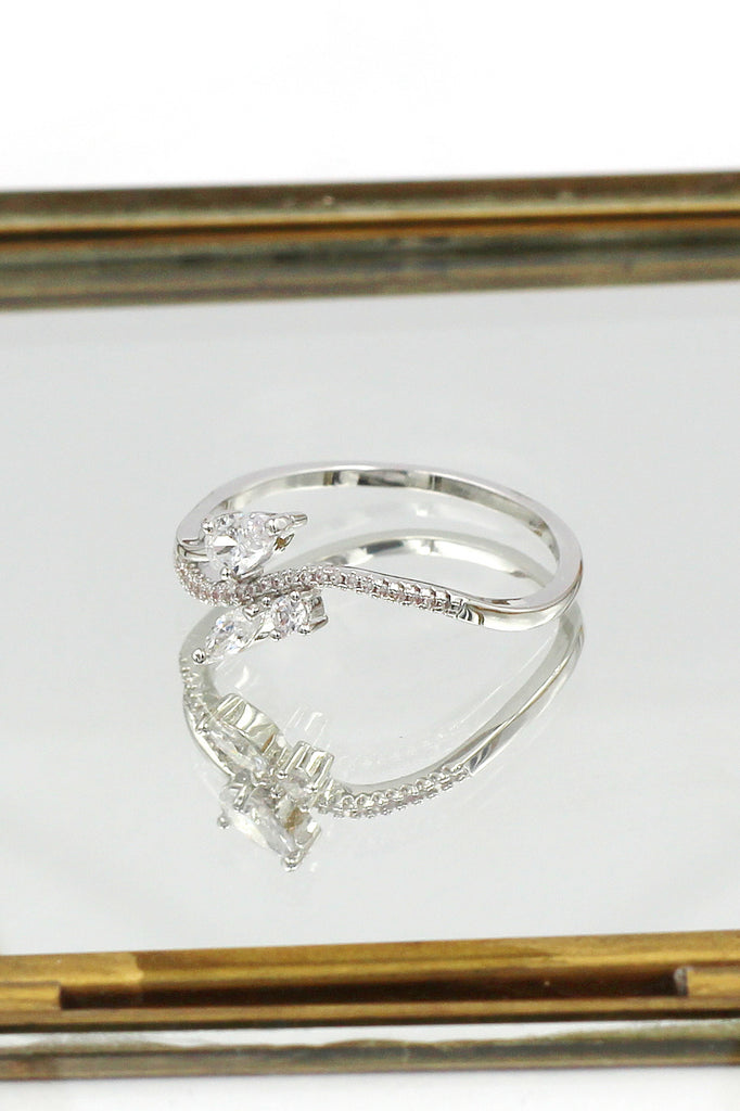 fashion silver elegant crystal ring
