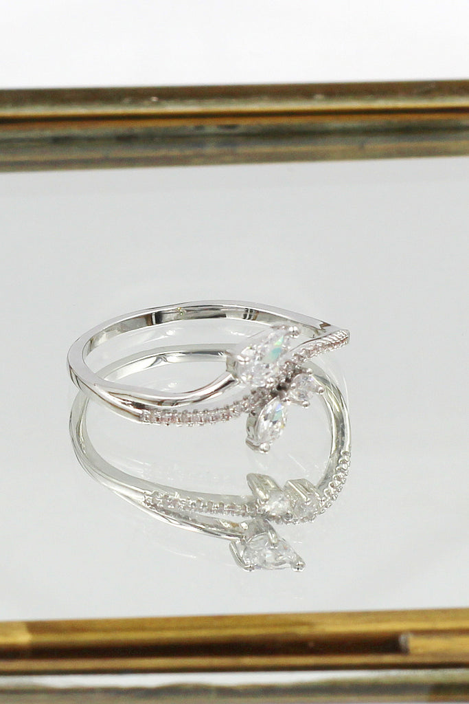 fashion silver elegant crystal ring