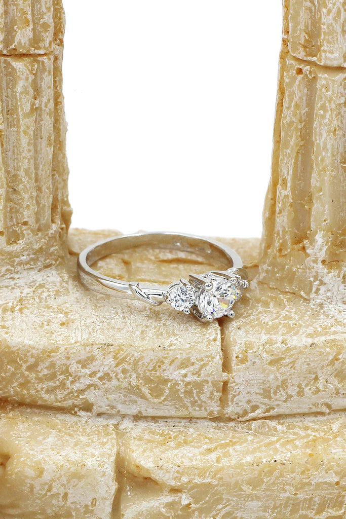 fashion sparkling crystal ring