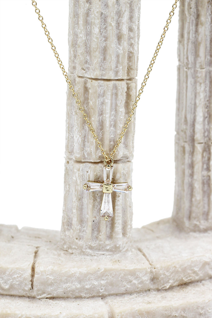 fashion crystal cross pendant necklace