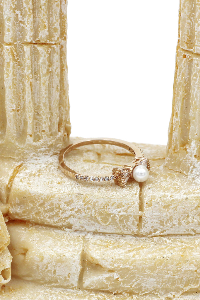 delicate bow pearl crystal ring
