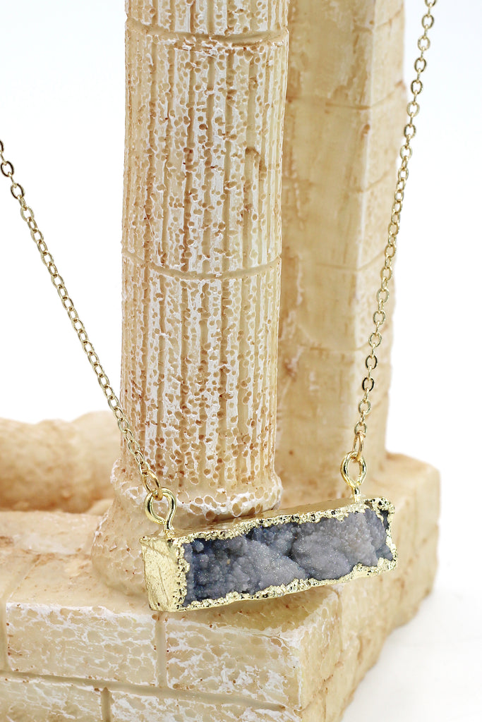 fashion sparkling natural stone golden necklace