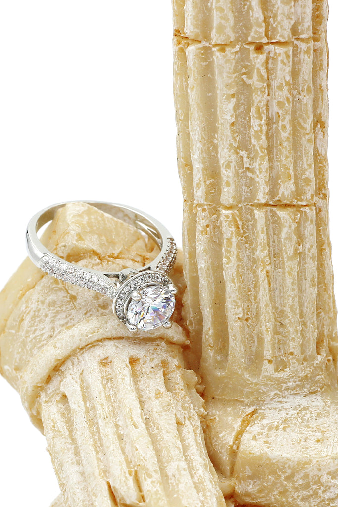 elegant and fresh fashion crystal ring