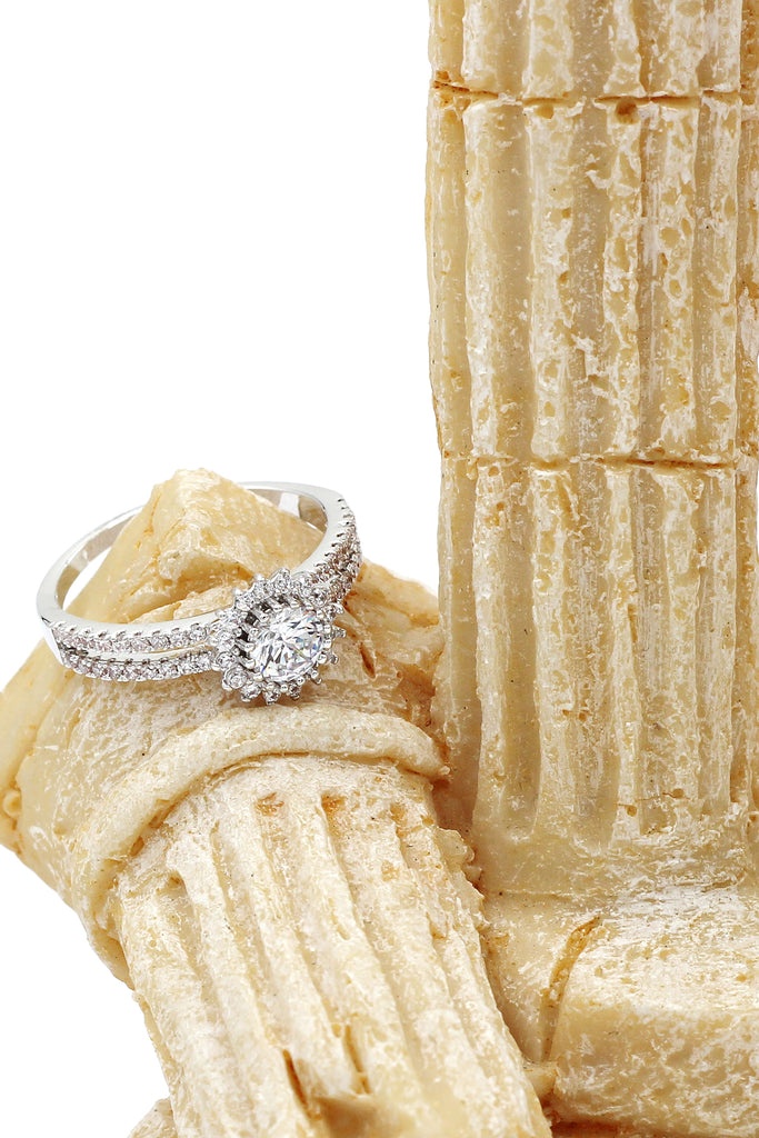 fashion glamor sparkling crystal ring