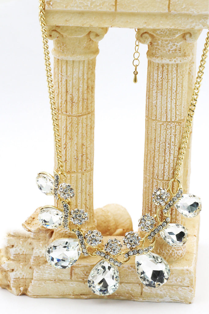 noble cobblestone crystal necklace
