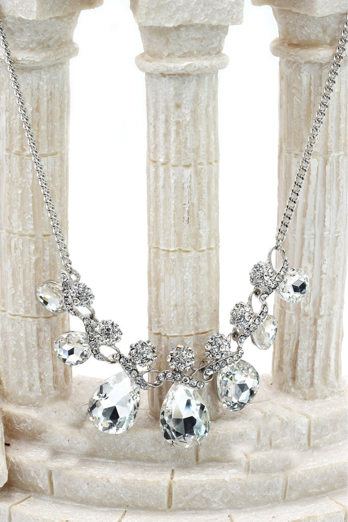 noble cobblestone crystal necklace