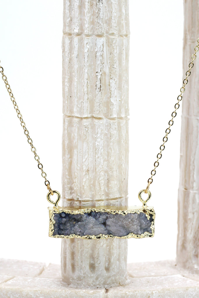 fashion sparkling natural stone golden necklace