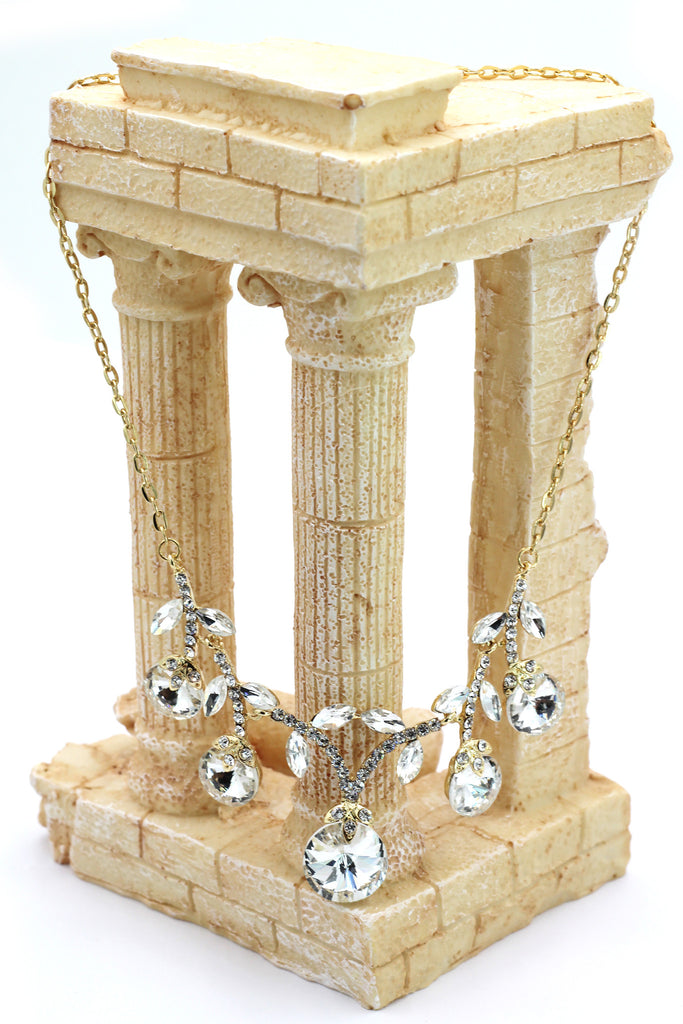 elegant sparkling white crystal necklace