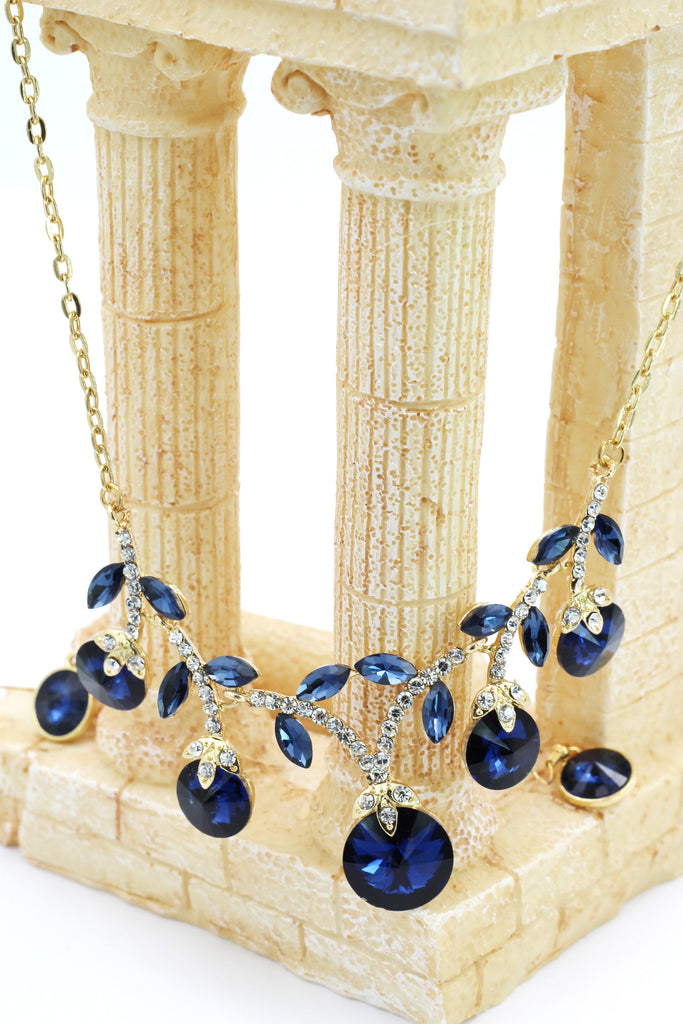 elegant sparkling crystal necklace earrings set