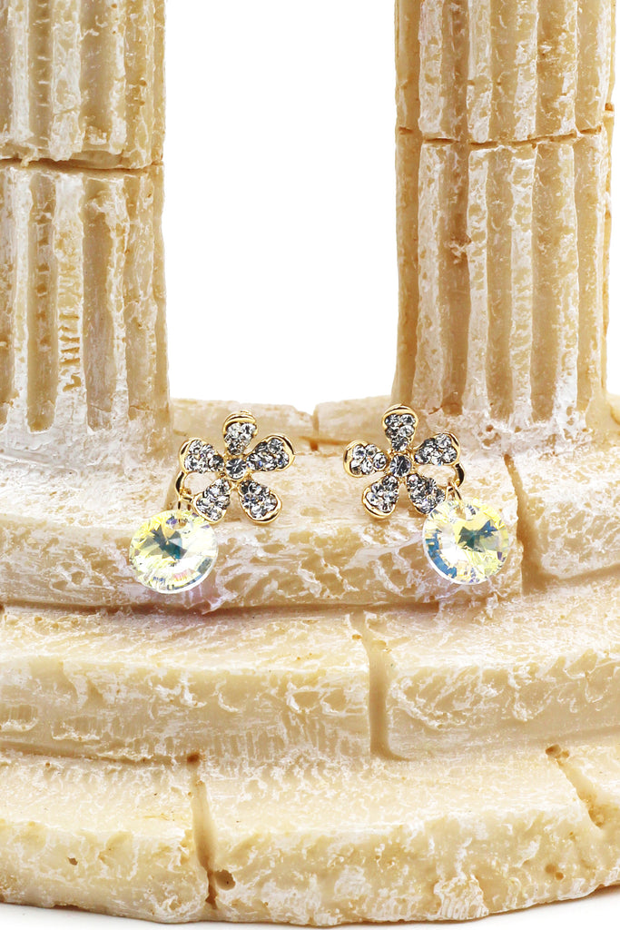 Lovely flower crystal earrings