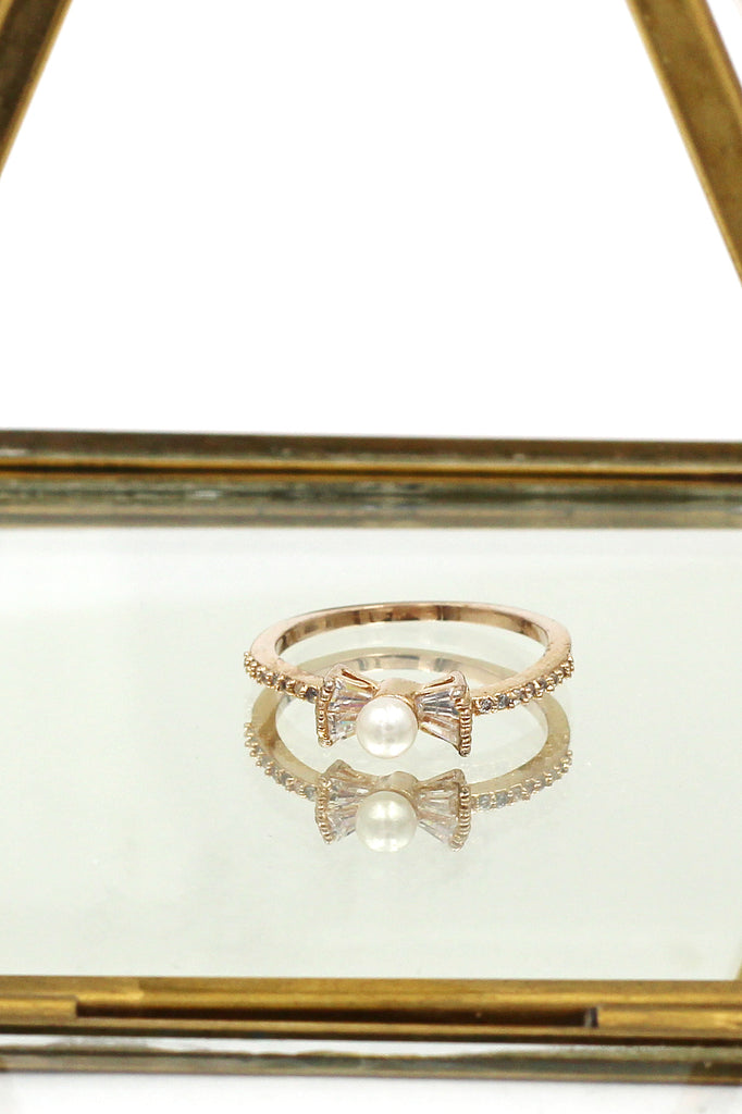delicate bow pearl crystal ring