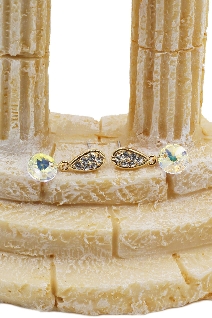 Lovely elegant sparkling crystal earrings