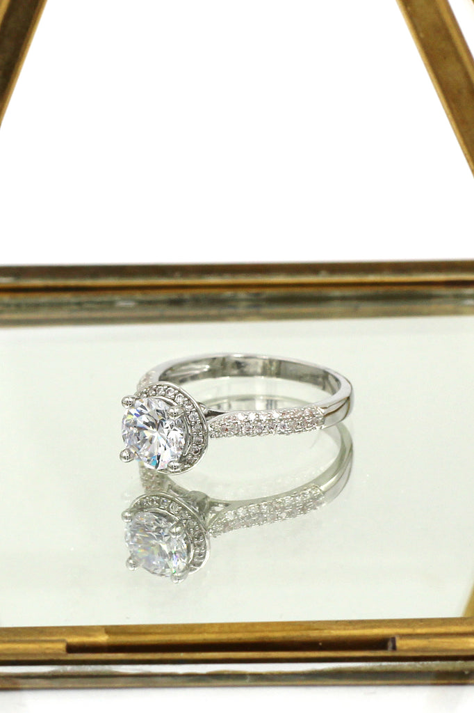 elegant and fresh fashion crystal ring