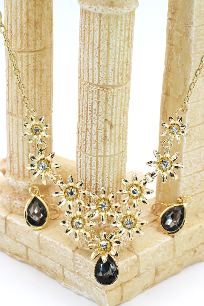 brilliant golden flower crystal necklace earrings set