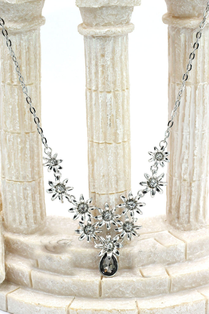 brilliant flower crystal necklace earrings set